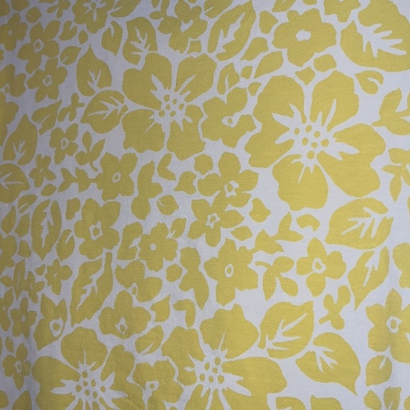 SAKS FIFTH AVENUE XL womens yellow white floral Hawaiian short sleeve tshirt NWT - Picture 6 of 9